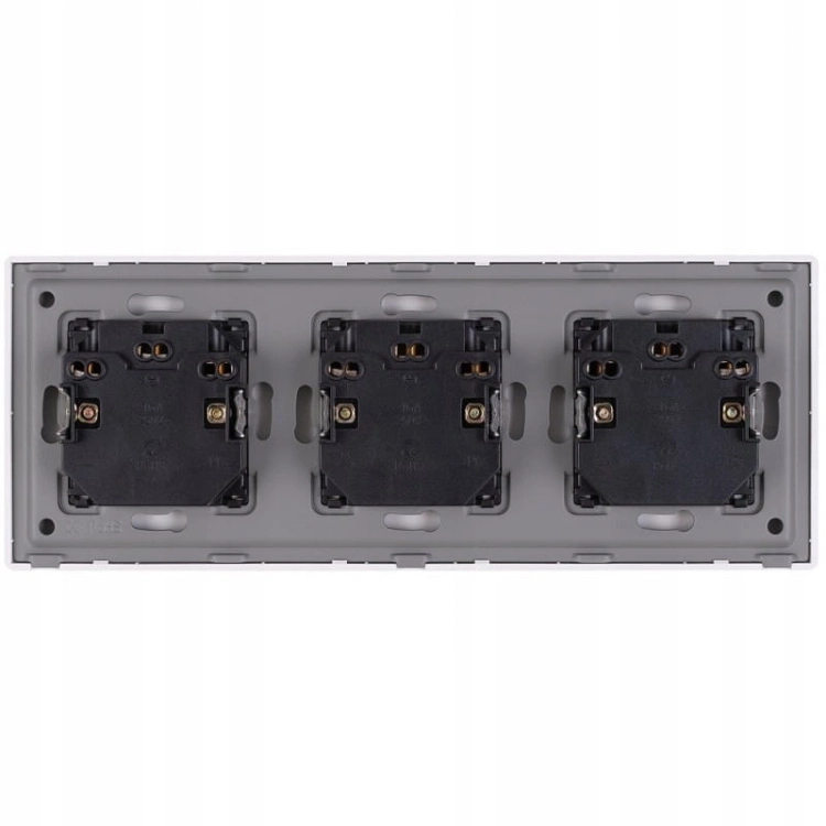 Schuko-Dreifachsteckdose Weiß PVC-Dreifachrahmen Und 3 X Steckdose