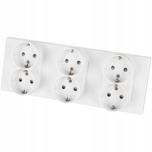 Schuko-Dreifachsteckdose Weiß PVC-Dreifachrahmen Und 3 X Steckdose