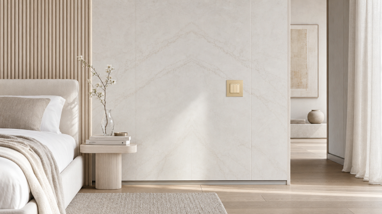 Lichtschalter Dreifach Glas Gold