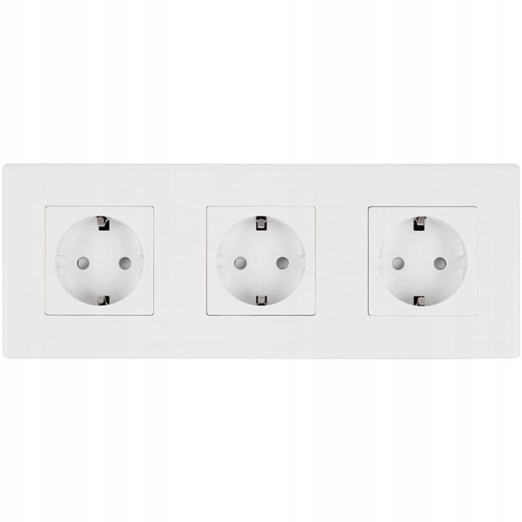 Schuko-Dreifachsteckdose Weiß PVC-Dreifachrahmen Und 3 X Steckdose