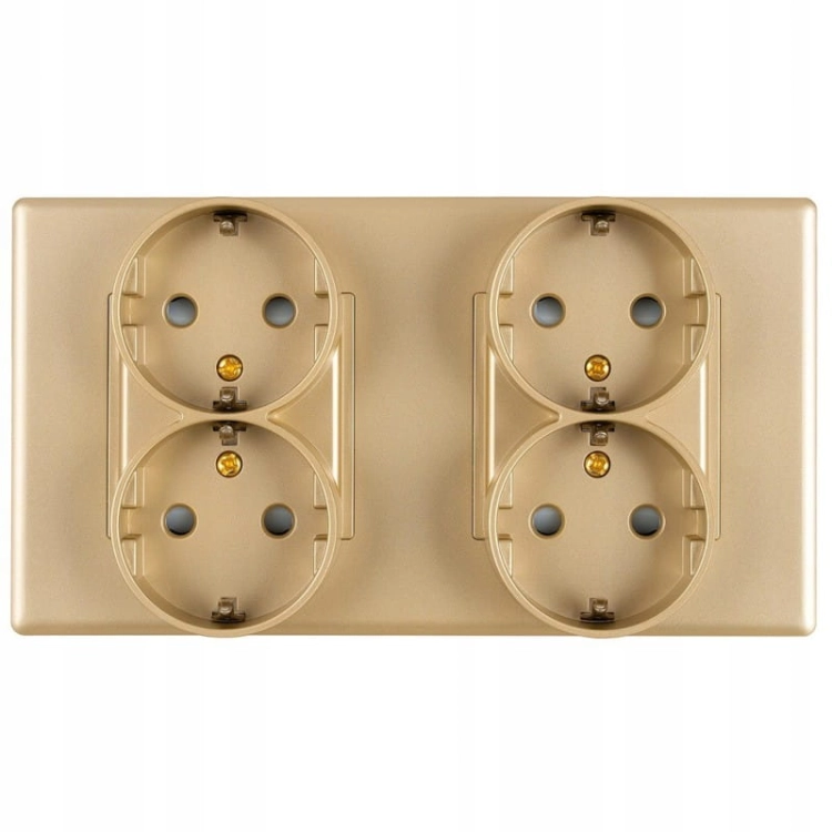 Vierfach-Schuko-Steckdose Gold PVC-Doppelrahmen Und 2 X Steckdose